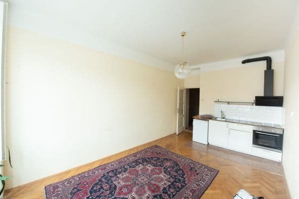 Small studio flat to rent, 30 m², Jugoslávských partyzánů, Praha Small studio flat to rent, 30 m², Jugoslávských partyzánů, Praha