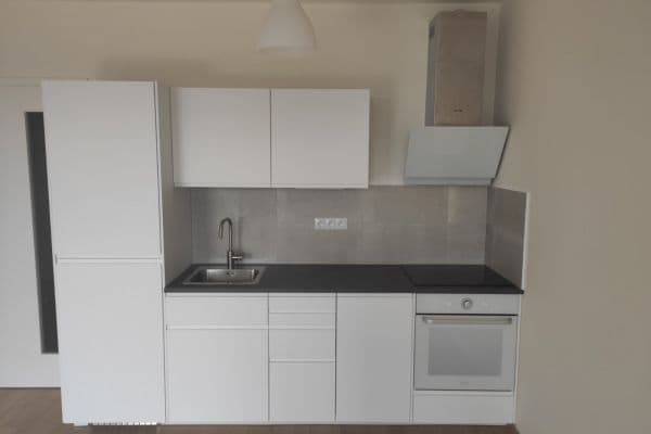 Studio flat to rent, 38 m², Olgy Havlové, Praha Studio flat to rent, 38 m², Olgy Havlové, Praha