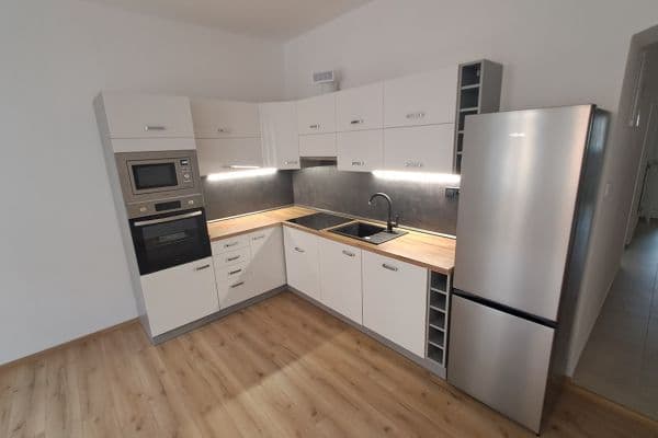 2 bedroom with open-plan kitchen flat to rent, 66 m², Sladkovského, Plzeň, Plzeňský Region 2 bedroom with open-plan kitchen flat to rent, 66 m², Sladkovského, Plzeň, Plzeňský Region
