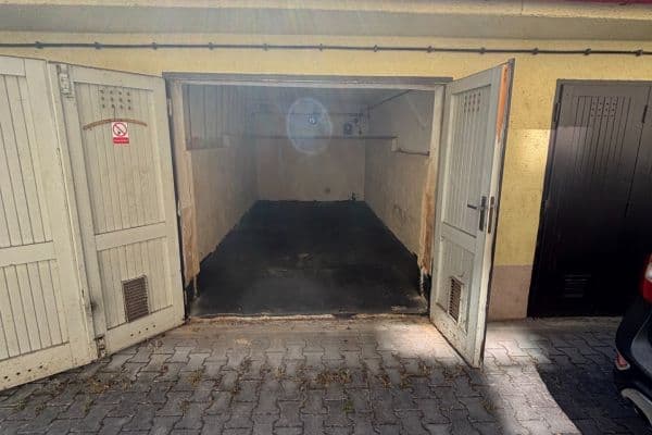 garage to rent, 14 m², K Lánu, Praha garage to rent, 14 m², K Lánu, Praha