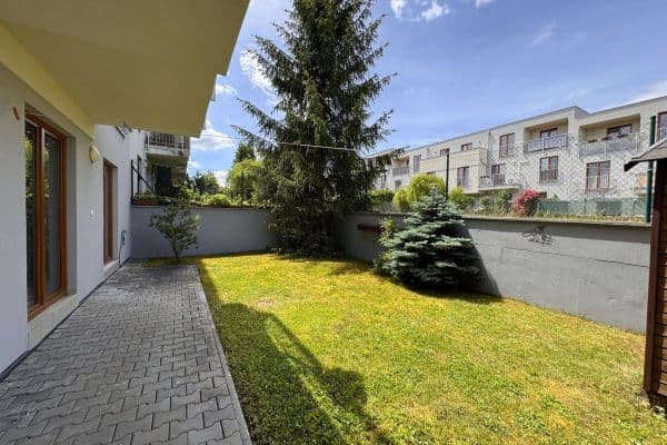 2 bedroom with open-plan kitchen flat to rent, 84 m², Lomená, Zbuzany 2 bedroom with open-plan kitchen flat to rent, 84 m², Lomená, Zbuzany