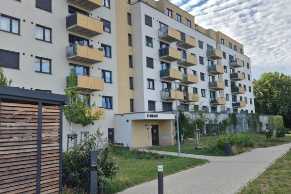 Studio flat to rent, 33 m², Sedlářova, Praha Studio flat to rent, 33 m², Sedlářova, Praha
