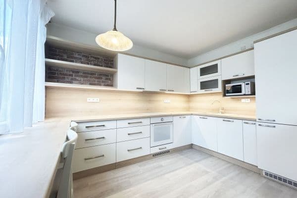 2 bedroom with open-plan kitchen flat to rent, 56 m², Ostravská, Kladno, Středočeský Region 2 bedroom with open-plan kitchen flat to rent, 56 m², Ostravská, Kladno, Středočeský Region