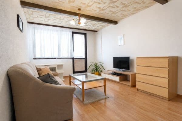1 bedroom with open-plan kitchen flat to rent, 45 m², Poděbradova, Kladno, Středočeský Region 1 bedroom with open-plan kitchen flat to rent, 45 m², Poděbradova, Kladno, Středočeský Region