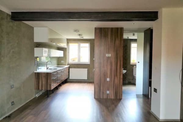 2 bedroom with open-plan kitchen flat to rent, 85 m², Ve dvojdomkách, Stochov 2 bedroom with open-plan kitchen flat to rent, 85 m², Ve dvojdomkách, Stochov