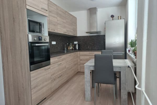 2 bedroom with open-plan kitchen flat to rent, 68 m², Bezručova, Holešov 2 bedroom with open-plan kitchen flat to rent, 68 m², Bezručova, Holešov