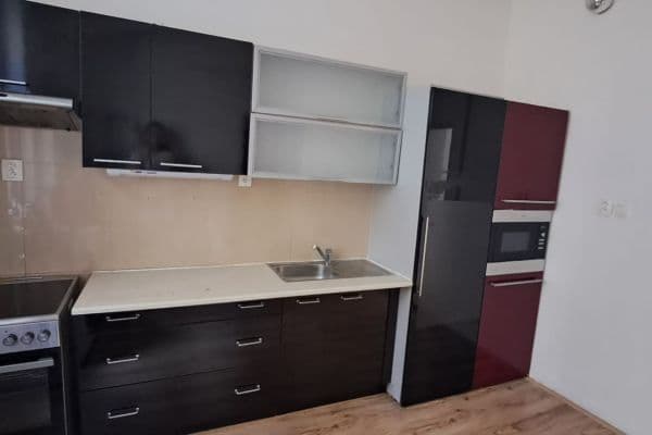 2 bedroom flat to rent, 50 m², Seifertova, Praha 2 bedroom flat to rent, 50 m², Seifertova, Praha