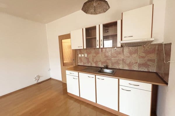 Studio flat to rent, 34 m², Mlýnská, Kolín Studio flat to rent, 34 m², Mlýnská, Kolín