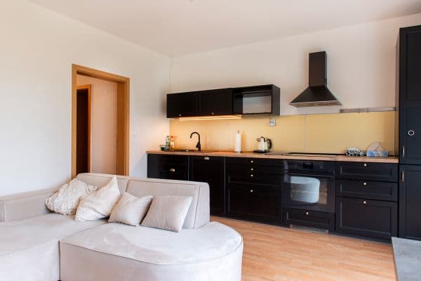 1 bedroom with open-plan kitchen flat to rent, 48 m², Ječná, Hostivice 1 bedroom with open-plan kitchen flat to rent, 48 m², Ječná, Hostivice