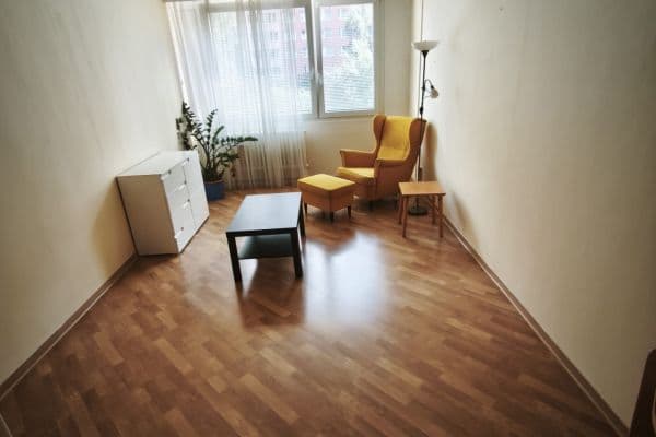 1 bedroom with open-plan kitchen flat to rent, 42 m², Cuřínova, Praha 1 bedroom with open-plan kitchen flat to rent, 42 m², Cuřínova, Praha