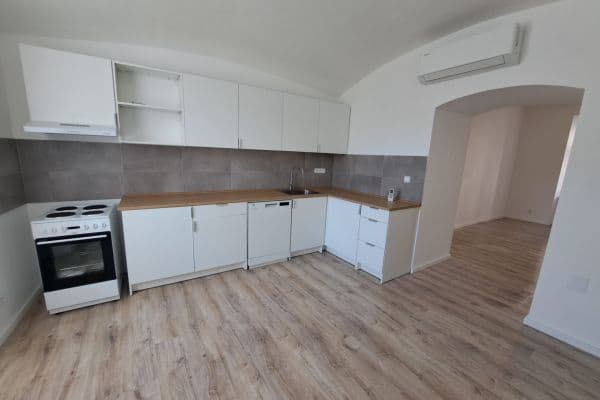 2 bedroom flat to rent, 58 m², Žatecká, Jesenice 2 bedroom flat to rent, 58 m², Žatecká, Jesenice
