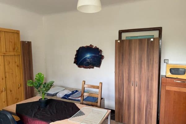 Studio flat to rent, 20 m², Křešínská, Praha Studio flat to rent, 20 m², Křešínská, Praha