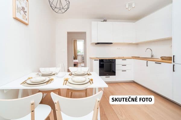 2 bedroom with open-plan kitchen flat for sale, 57 m², K Lučinám, Praha 2 bedroom with open-plan kitchen flat for sale, 57 m², K Lučinám, Praha
