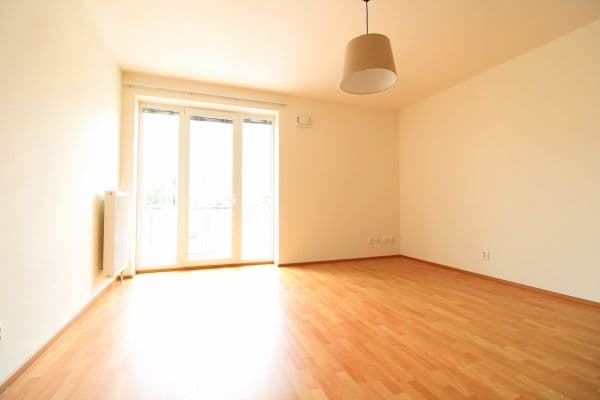 1 bedroom with open-plan kitchen flat to rent, 52 m², Jaroslava Holečka, Kladno 1 bedroom with open-plan kitchen flat to rent, 52 m², Jaroslava Holečka, Kladno