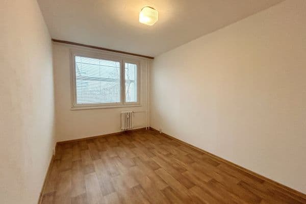 4 bedroom flat to rent, 89 m², Doležalova, Praha 4 bedroom flat to rent, 89 m², Doležalova, Praha