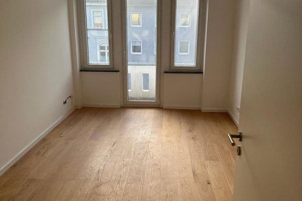 4 bedroom flat for sale, 69 m², Düsseldorf 4 bedroom flat for sale, 69 m², Düsseldorf