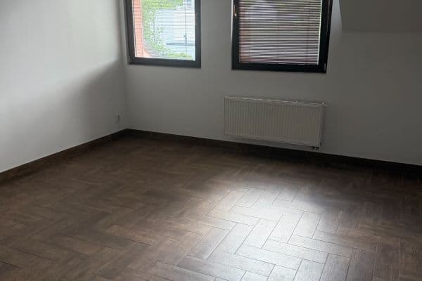 2 bedroom with open-plan kitchen flat to rent, 61 m², Na Lhotkách, Praha 2 bedroom with open-plan kitchen flat to rent, 61 m², Na Lhotkách, Praha