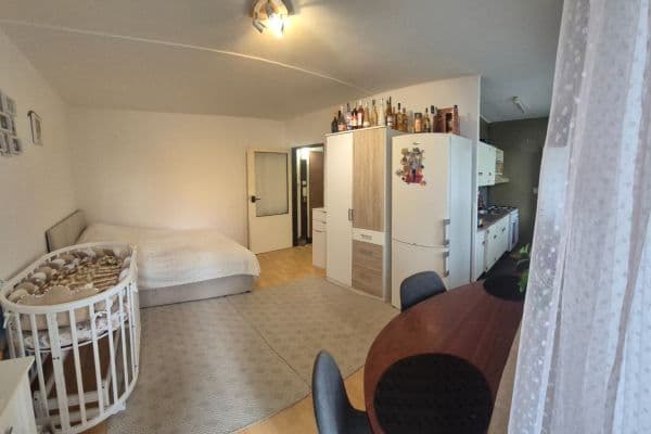 Studio flat to rent, 26 m², Všehlušická, Slaný Studio flat to rent, 26 m², Všehlušická, Slaný
