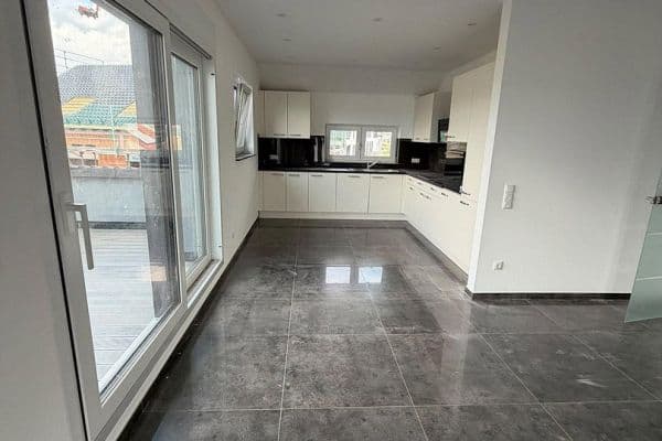 4 bedroom flat to rent, 105 m², Rodenbach 4 bedroom flat to rent, 105 m², Rodenbach