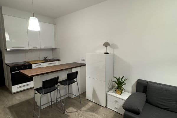 Studio flat to rent, 27 m², Zakšínská, Praha Studio flat to rent, 27 m², Zakšínská, Praha