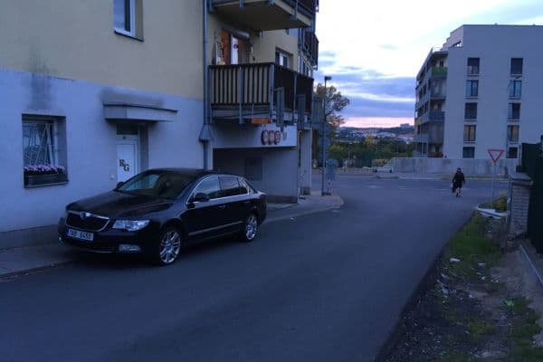 garage to rent, 20 m², Novovysočanská, Praha garage to rent, 20 m², Novovysočanská, Praha