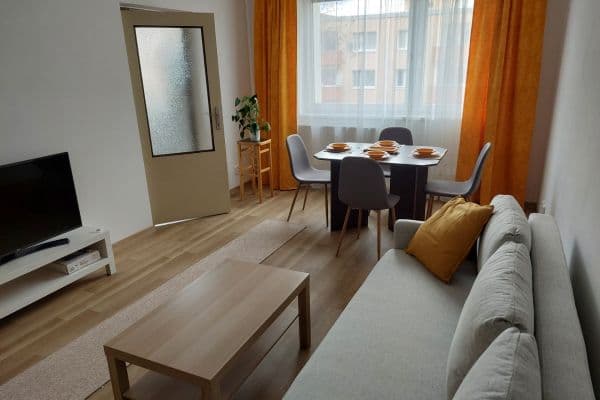 3 bedroom flat to rent, 77 m², Kryštofova, Praha 3 bedroom flat to rent, 77 m², Kryštofova, Praha