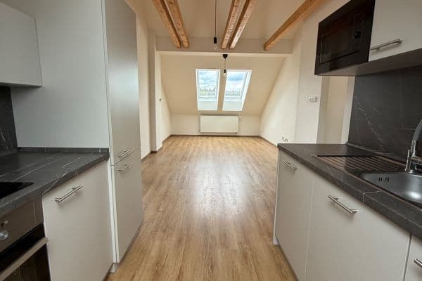 2 bedroom with open-plan kitchen flat to rent, 64 m², Bohutín 2 bedroom with open-plan kitchen flat to rent, 64 m², Bohutín