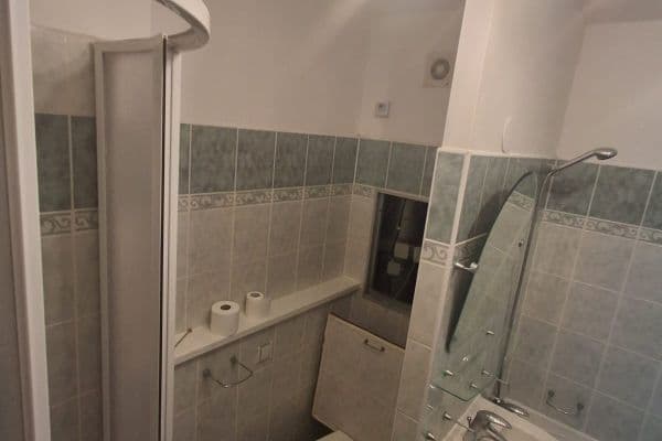 3 bedroom flat to rent, 69 m², Kotorská, Praha 3 bedroom flat to rent, 69 m², Kotorská, Praha