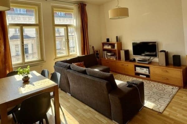 2 bedroom with open-plan kitchen flat to rent, 88 m², Kubelíkova, Praha 2 bedroom with open-plan kitchen flat to rent, 88 m², Kubelíkova, Praha