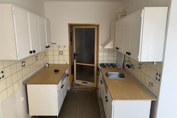 3 bedroom flat to rent, 72 m², Brožíkova, Plzeň 3 bedroom flat to rent, 72 m², Brožíkova, Plzeň