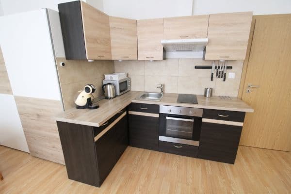 Studio flat to rent, 32 m², Ječná, Hostivice Studio flat to rent, 32 m², Ječná, Hostivice