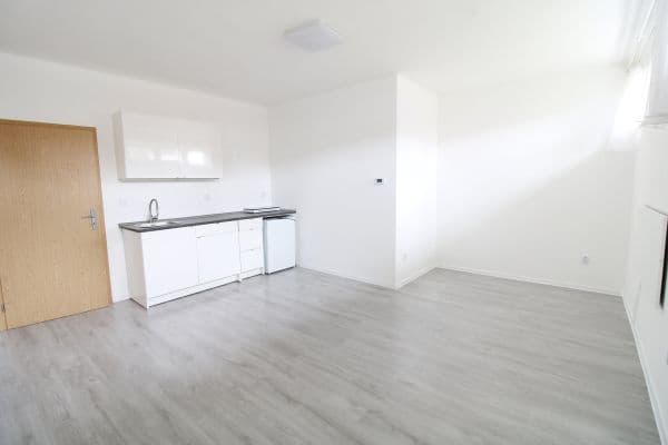 Studio flat to rent, 31 m², Obecní, Chyňava Studio flat to rent, 31 m², Obecní, Chyňava