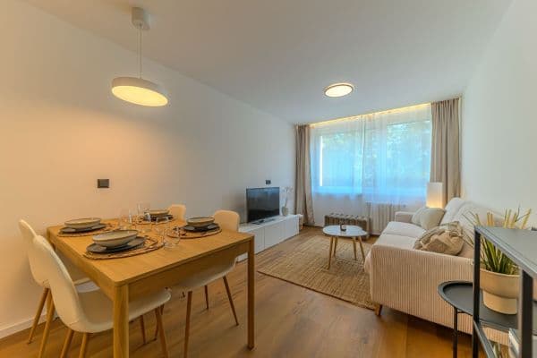 1 bedroom with open-plan kitchen flat for sale, 43 m², Borovanského, Praha 1 bedroom with open-plan kitchen flat for sale, 43 m², Borovanského, Praha