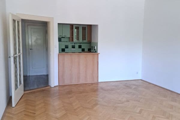 2 bedroom with open-plan kitchen flat to rent, 86 m², Vinohradská, Praha 2 bedroom with open-plan kitchen flat to rent, 86 m², Vinohradská, Praha