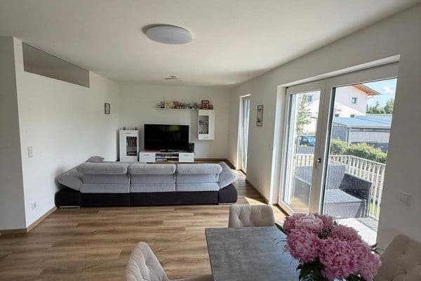 2 bedroom with open-plan kitchen flat to rent, 102 m², Boschstraße 3, Heldenstein, Bavaria 2 bedroom with open-plan kitchen flat to rent, 102 m², Boschstraße 3, Heldenstein, Bavaria