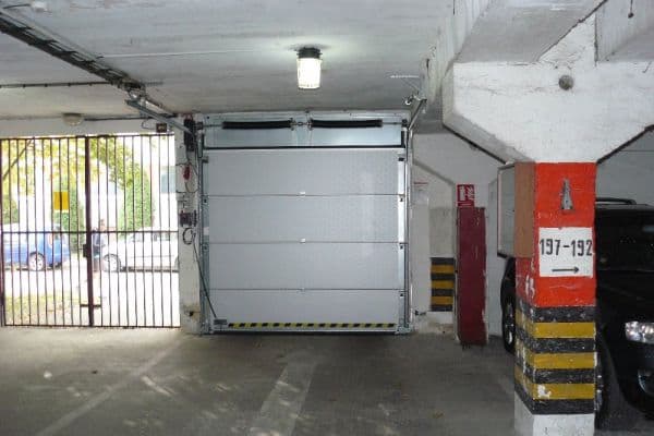 garage to rent, 15 m², Ve Lhotce, Praha garage to rent, 15 m², Ve Lhotce, Praha