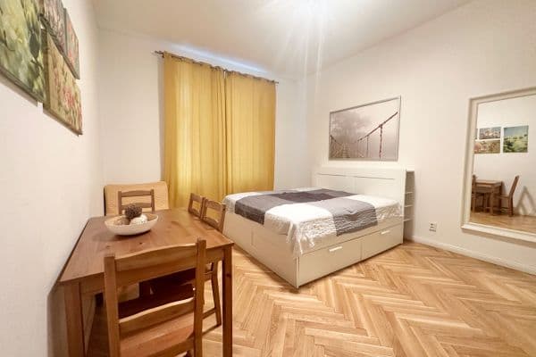 Studio flat to rent, 37 m², Šimáčkova, Praha Studio flat to rent, 37 m², Šimáčkova, Praha