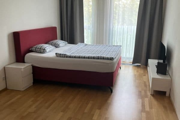 Studio flat to rent, 36 m², Olšanská, Praha Studio flat to rent, 36 m², Olšanská, Praha