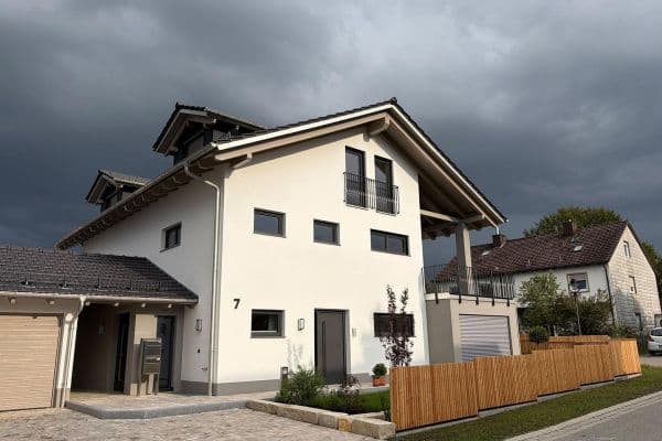 3 bedroom with open-plan kitchen flat to rent, 188 m², Enthammerstr. 7, Grafing, Bavaria 3 bedroom with open-plan kitchen flat to rent, 188 m², Enthammerstr. 7, Grafing, Bavaria