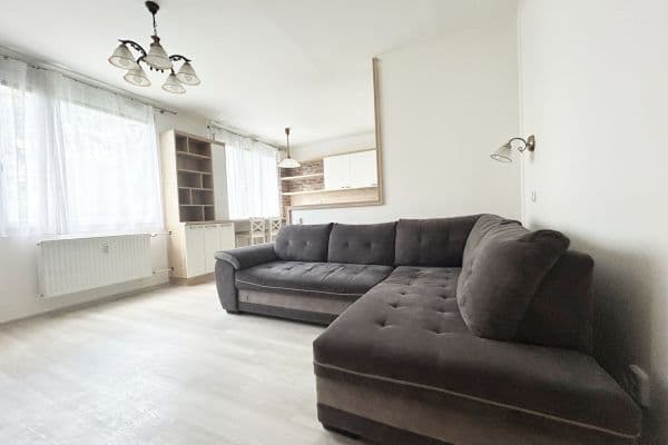 2 bedroom with open-plan kitchen flat to rent, 56 m², Ostravská, Kladno 2 bedroom with open-plan kitchen flat to rent, 56 m², Ostravská, Kladno