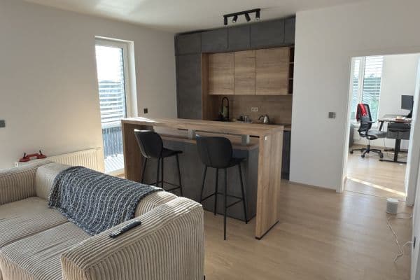 3 bedroom with open-plan kitchen flat to rent, 90 m², Bohumila Landy, Kladno 3 bedroom with open-plan kitchen flat to rent, 90 m², Bohumila Landy, Kladno