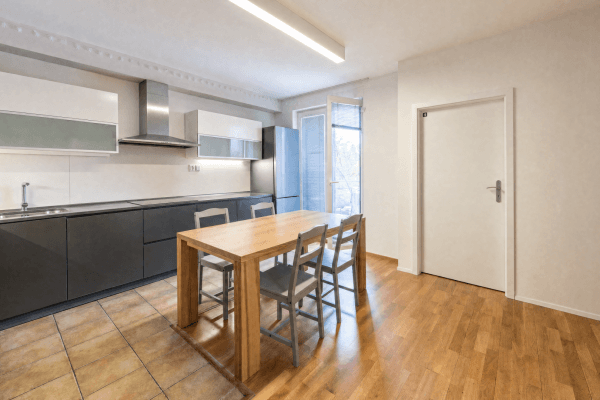 5 bedroom flat for sale, 103 m², Mattioliho, Praha 5 bedroom flat for sale, 103 m², Mattioliho, Praha