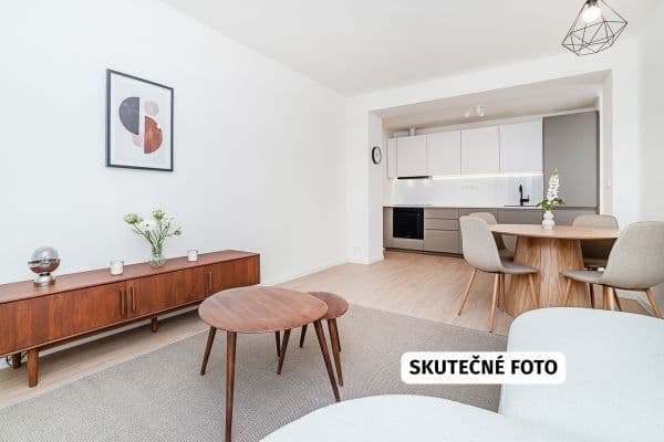 1 bedroom with open-plan kitchen flat for sale, 42 m², Ruská, Praha 1 bedroom with open-plan kitchen flat for sale, 42 m², Ruská, Praha