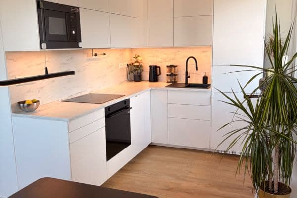1 bedroom with open-plan kitchen flat to rent, 57 m², Třeboradická, Praha 1 bedroom with open-plan kitchen flat to rent, 57 m², Třeboradická, Praha