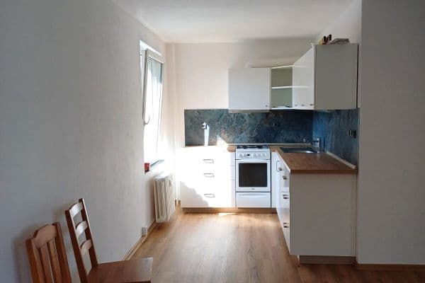 2 bedroom with open-plan kitchen flat to rent, 69 m², Nezvalova, Litoměřice 2 bedroom with open-plan kitchen flat to rent, 69 m², Nezvalova, Litoměřice