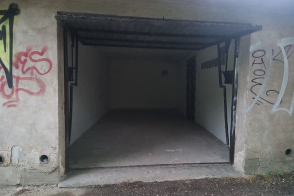garage to rent, 20 m², Nad Kolčavkou, Praha garage to rent, 20 m², Nad Kolčavkou, Praha
