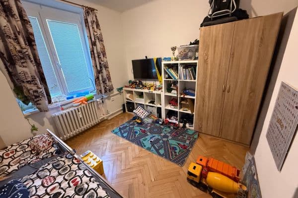 2 bedroom with open-plan kitchen flat to rent, 75 m², Nerudova, Pardubice, Pardubický Region 2 bedroom with open-plan kitchen flat to rent, 75 m², Nerudova, Pardubice, Pardubický Region