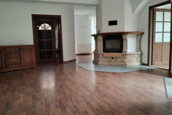 1 bedroom with open-plan kitchen flat to rent, 95 m², Libčany 1 bedroom with open-plan kitchen flat to rent, 95 m², Libčany