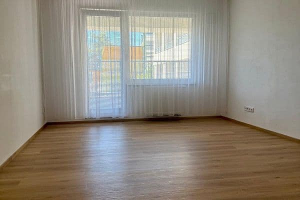 Studio flat to rent, 34 m², Mochovská, Praha Studio flat to rent, 34 m², Mochovská, Praha