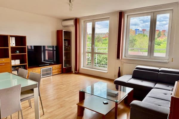 2 bedroom with open-plan kitchen flat for sale, 83 m², Za Valem, Praha 2 bedroom with open-plan kitchen flat for sale, 83 m², Za Valem, Praha